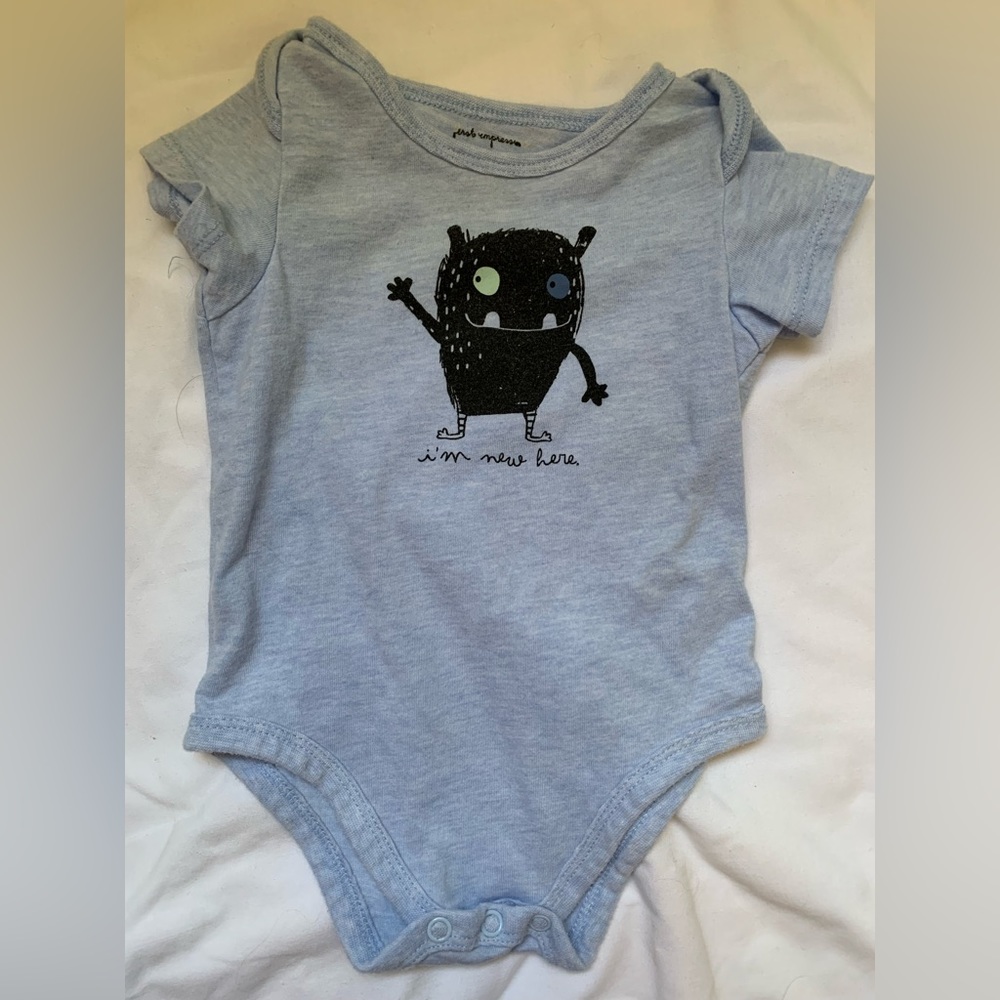 First Impressions 3-6 month heather blue I’m new here onesie